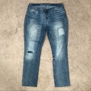 CLOSET CLEAN OUT Straight Jeans